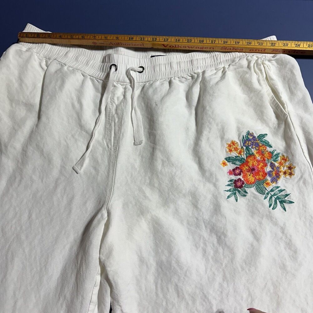 Roaman’s Womens Linen Blend Capris Pants Size 32W White Embroidered Pull On - Picture 9 of 11